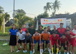 Đoàn xã Tam Hải phối hợp với Đoàn xã Tây Hồ tổ chức chương trình giao lưu bóng đá sân 5 người