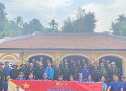 Đoàn xã Chiên Đàn tổ chức hành trình về nguồn, tham quan mô hình kinh tế tại xã Thạnh Bình