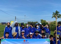 Đoàn Thanh niên xã Thăng Điền ra quân bảo vệ môi trường và gắn bảng công trình tuyến đường thanh niên tự quản