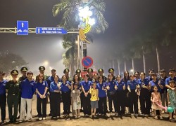 Đoàn phường Hải Châu ra quân dọn vệ sinh môi trường sau đêm thi thứ ba Cuộc thi Pháo hoa quốc tế Đà Nẵng 2026