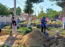Đoàn xã Tây Hồ ra quân “Chủ nhật xanh”, xây dựng tuyến đường cây xanh