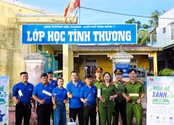 Đoàn phường Điện Bàn ra quân chương trình Mùa hè xanh sơn sửa lớp học tình thương