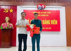 Tuổi trẻ xã Đức Phú chúc mừng đoàn viên ưu tú Hồ Trung Tín vinh dự được kết nạp vào Đảng