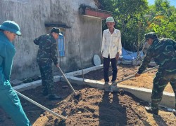 Chi đoàn Quân sự xã Nông Sơn tích cực tham gia xóa nhà tạm, nhà dột nát cho gia đình chính sách