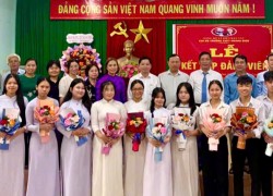 Điện Bàn Tây tổ chức Lễ kết nạp Đảng viên cho 17 đoàn viên ưu tú là chiến sĩ thanh niên tình nguyện hè Trường THPT Hoàng Diệu