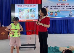 Đoàn phường Ngũ Hành Sơn tuyên truyền phòng, chống đuối nước cho thiếu nhi dịp hè