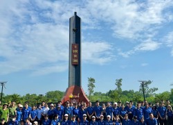 Đoàn Thanh niên xã Phú Ninh ra quân dọn vệ sinh, chỉnh trang Nghĩa trang Liệt sĩ
