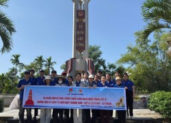 Đoàn Thanh niên xã Thạnh Bình ra quân “Ngày Chủ nhật xanh” gắn với các hoạt động tri ân nhân kỷ niệm 79 năm Ngày Thương binh - Liệt sĩ