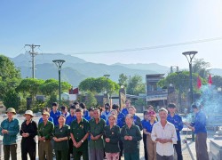 Đoàn Thanh niên phường Hải Vân ra quân dọn vệ sinh, làm đẹp các nghĩa trang liệt sĩ và khu chiến tích trên địa bàn