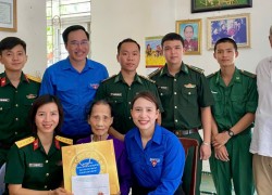 Đoàn phường Hải Châu phối hợp tổ chức mô hình "Chúng con luôn bên Mẹ" nhân kỷ niệm 79 năm Ngày Thương binh - Liệt sĩ