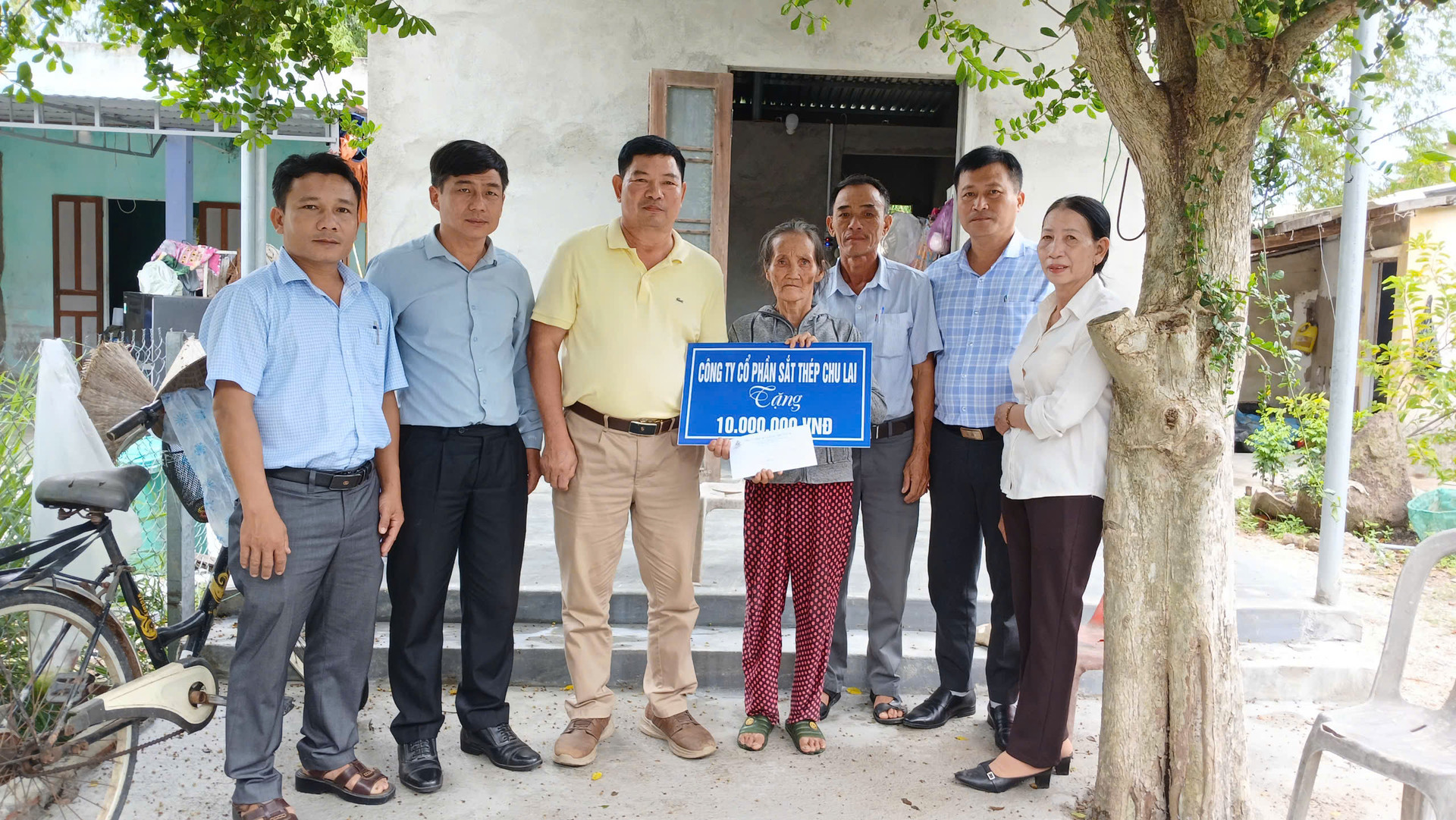 Ngọn lửa đại đoàn kết giữa đời thường