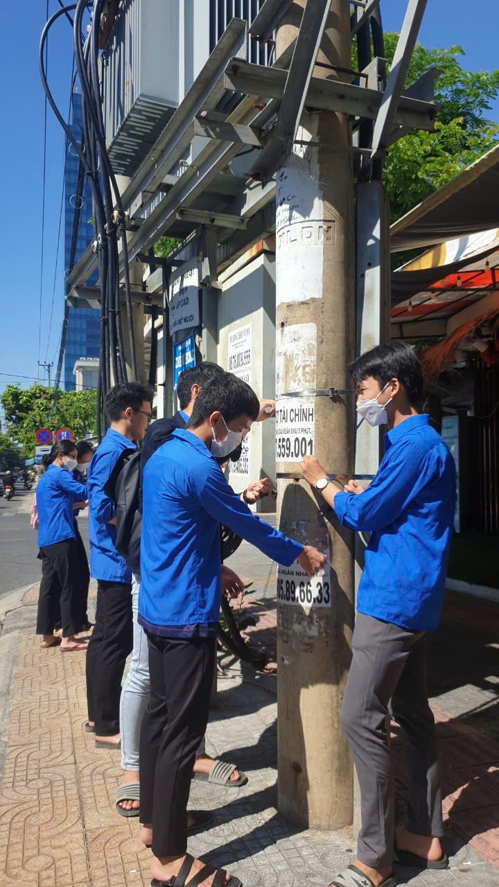 Tuổi trẻ Hải Châu ra quân dọn vệ sinh môi trường, đảm bảo mỹ quan đô thị