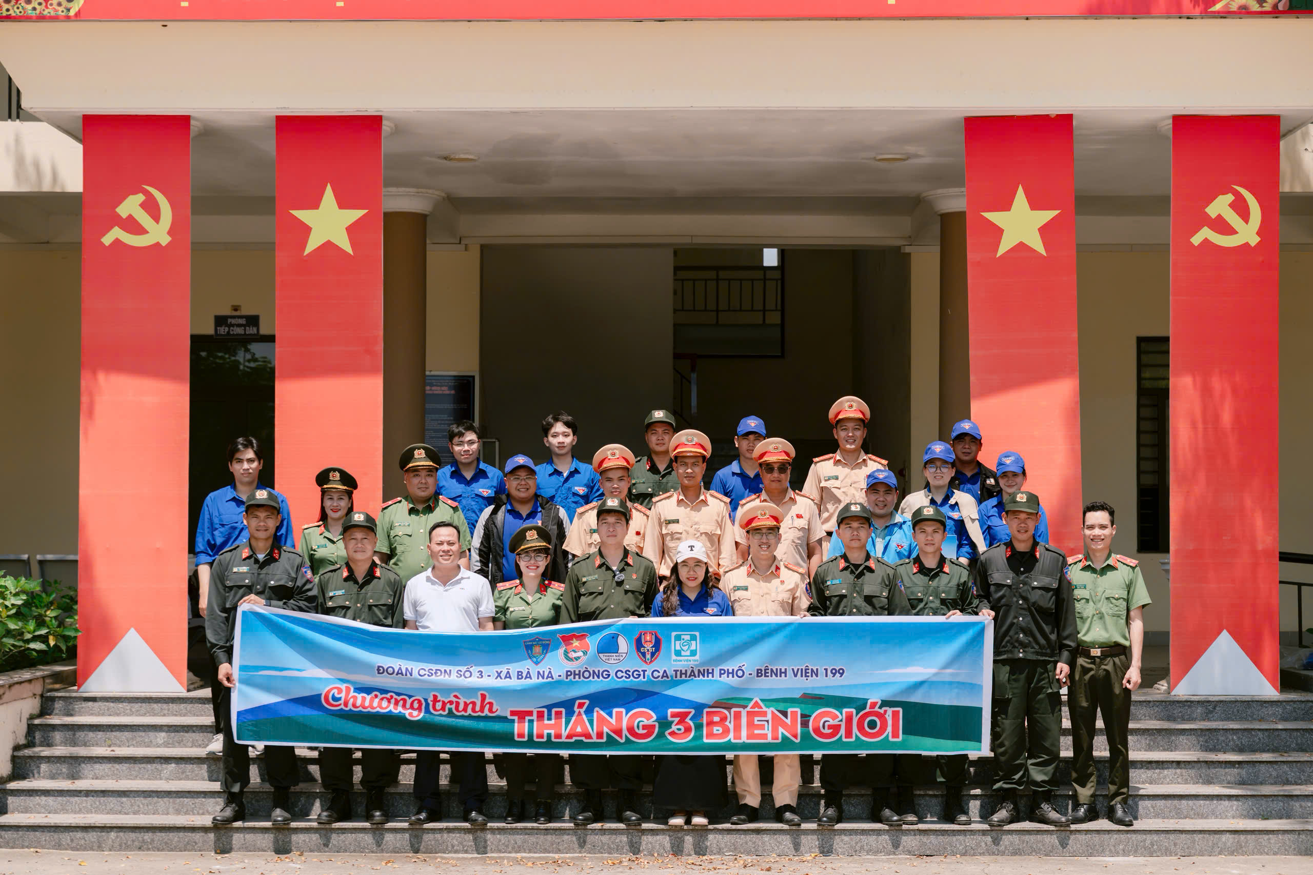 Bà Nà: Ấm áp chương trình “Tháng Ba biên giới” tại xã La Dêê