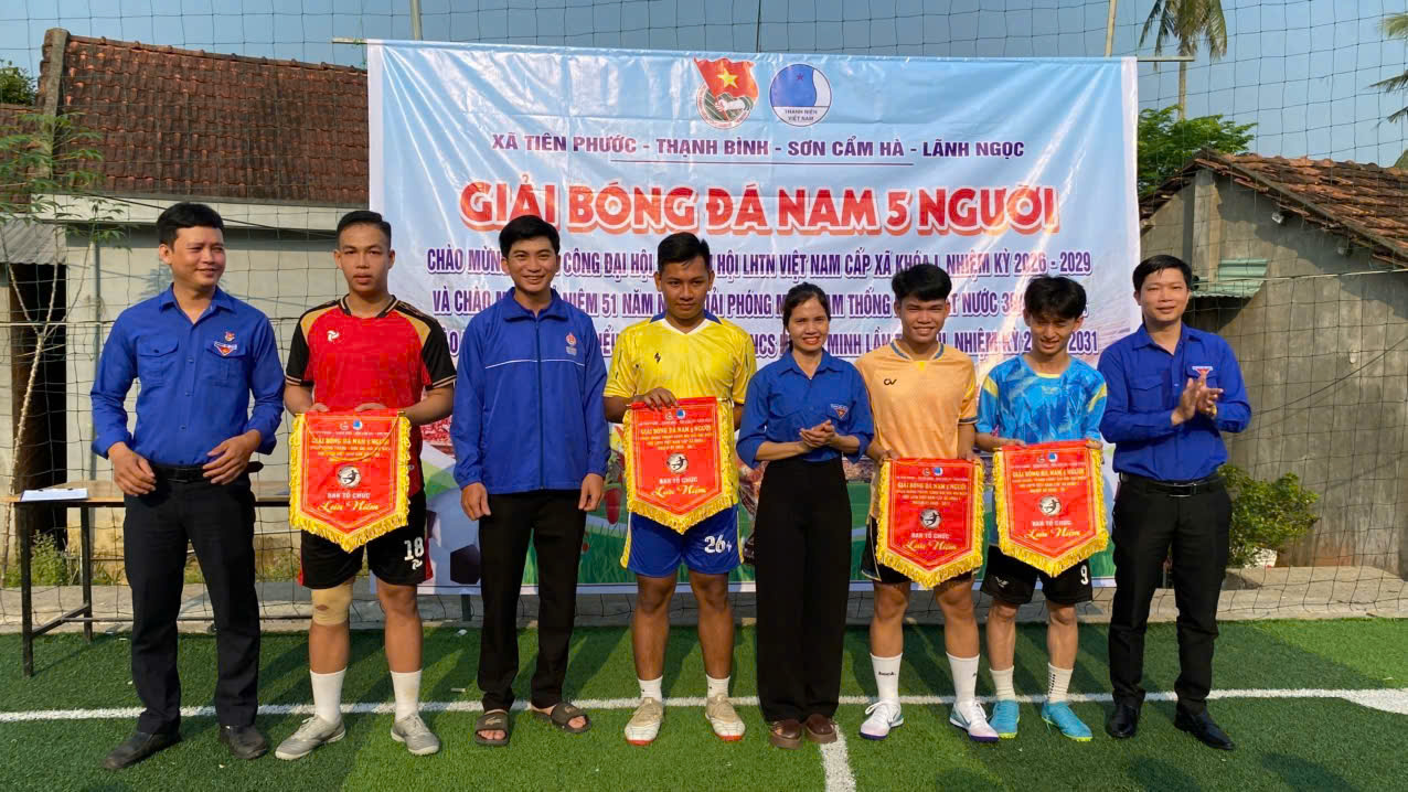 Thạnh Bình tổ chức thành công giải bóng đá nam 5 người