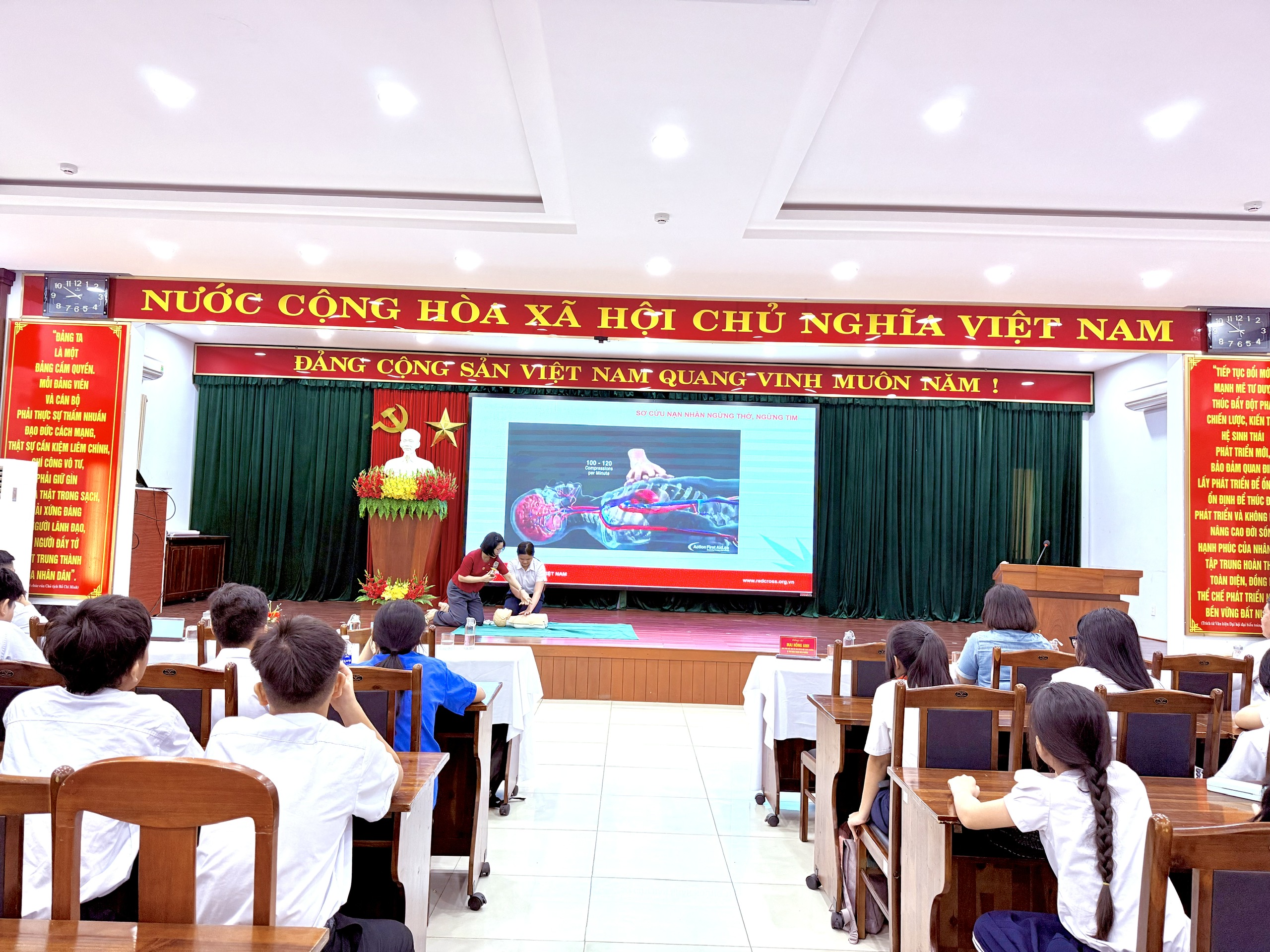 Đoàn phường Thanh Khê tổ chức tập huấn phòng, chống đuối nước, tai nạn thương tích và nâng cao kỹ năng phòng, chống bạo lực, xâm hại trẻ em năm 2026