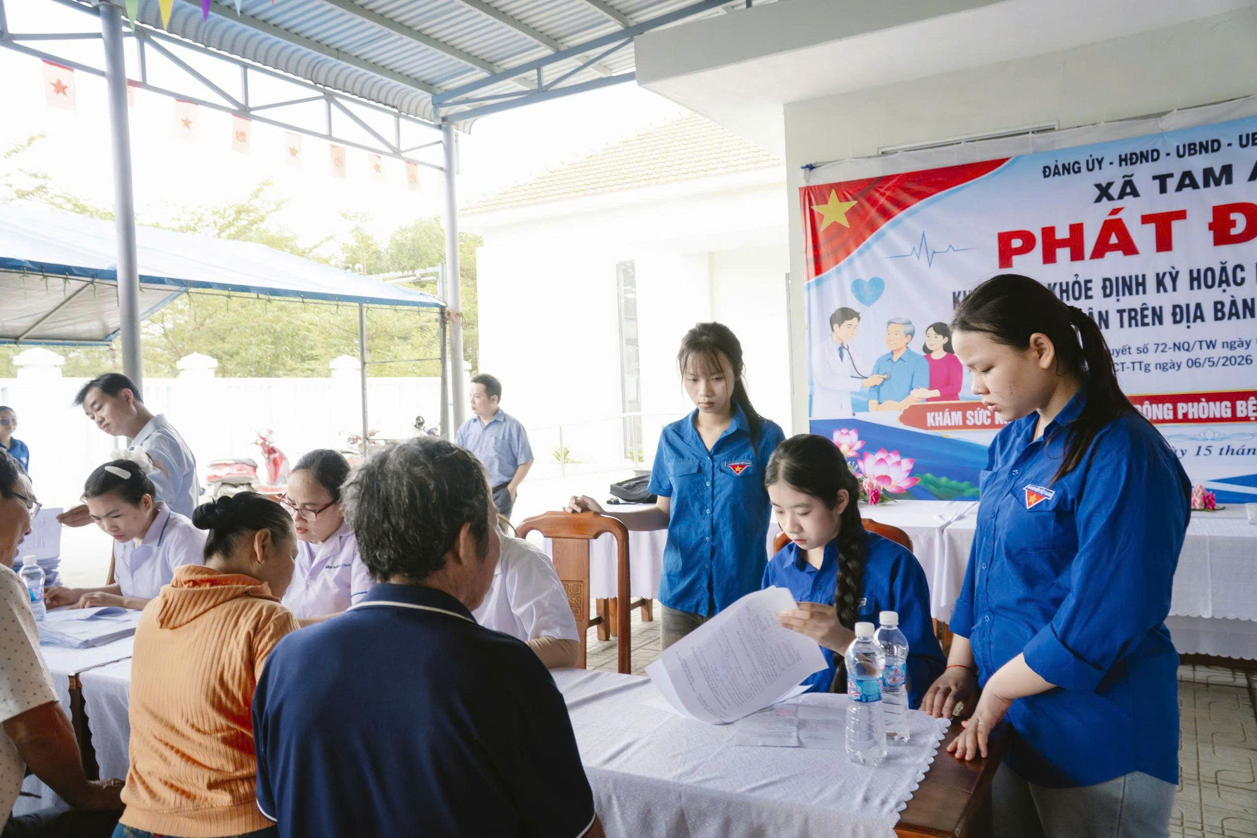 Đoàn xã Tam Anh hỗ trợ chương trình khám sức khỏe miễn phí cho Nhân dân