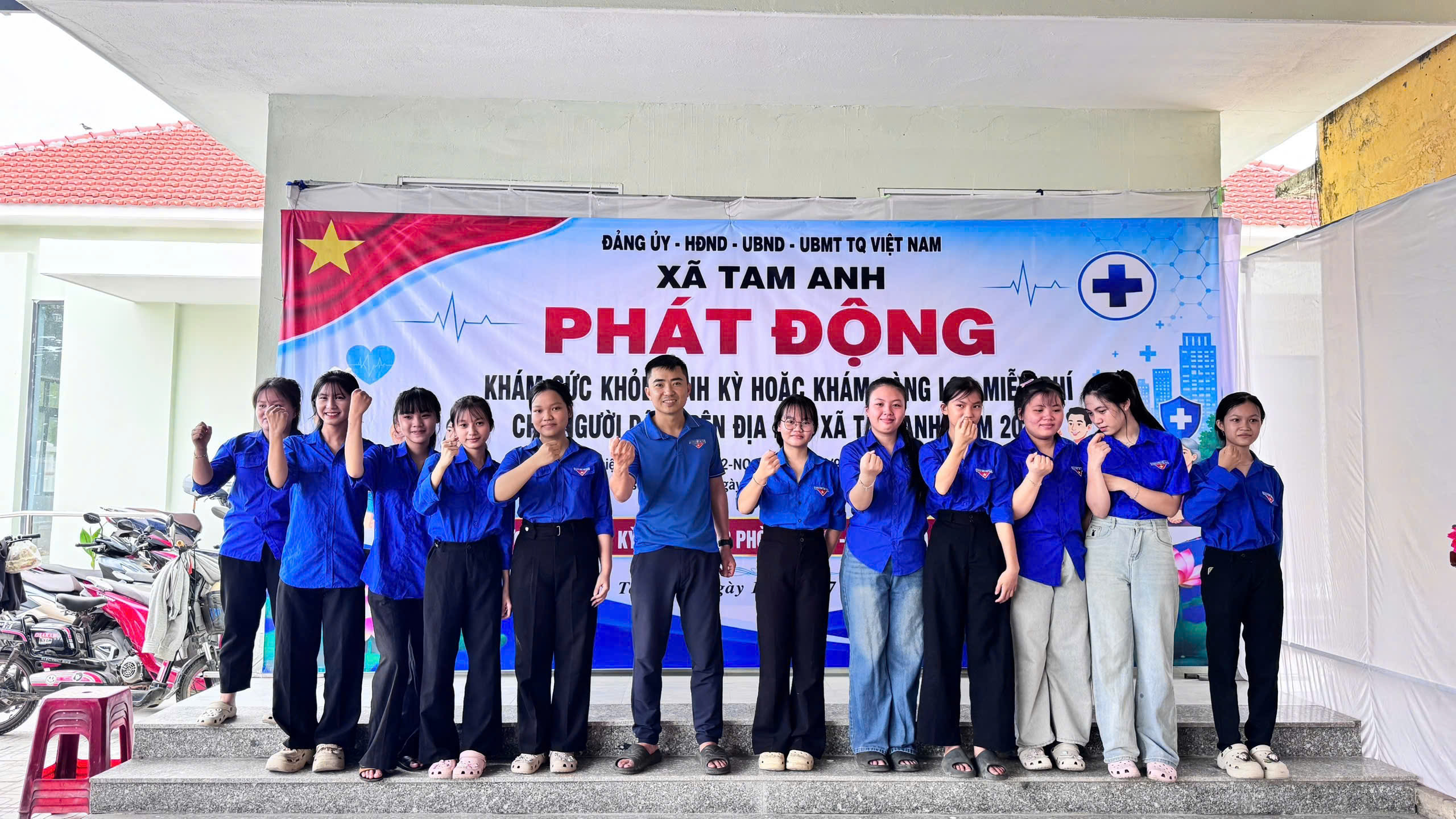 Tuổi trẻ xã Tam Anh hỗ trợ chương trình khám sức khỏe miễn phí cho Nhân dân