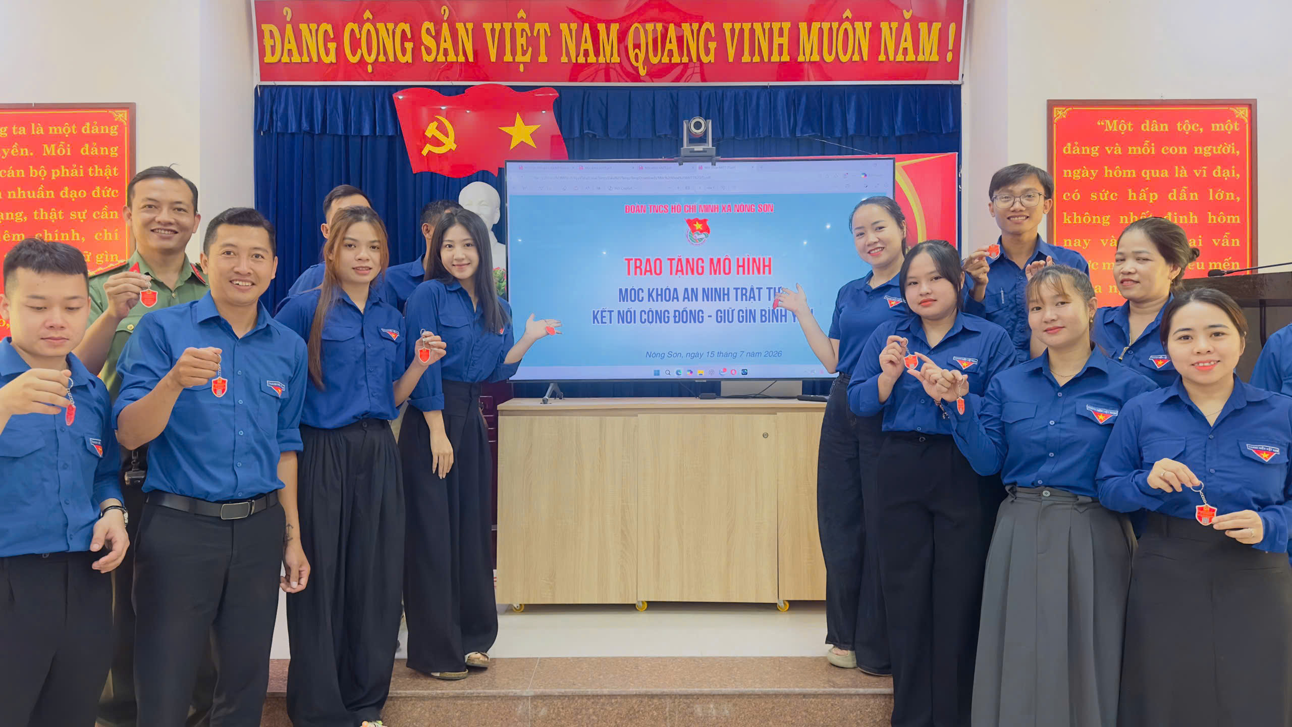 Đoàn xã Nông Sơn thông tin kết quả Đại hội Đoàn toàn quốc lần thứ XIII và lan tỏa mô hình “Móc khóa an ninh trật tự”
