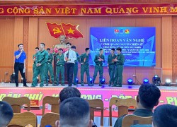 Đoàn xã Duy Nghĩa tổ chức chương trình “Vinh quang người chiến sĩ”