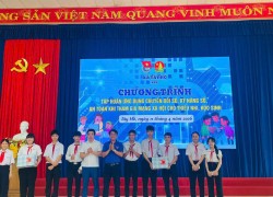 Đoàn xã Tây Hồ tổ chức giao lưu tiếng Anh và tập huấn chuyển đổi số cho thiếu nhi