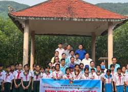 Hội đồng Đội xã Thăng Phú tổ chức hành trình về địa chỉ đỏ giáo dục truyền thống cho thiếu nhi