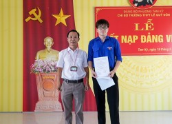 Chi bộ Trường THPT Lê Quý Đôn kết nạp...