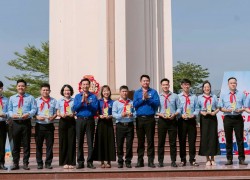 Hành trình tuyên dương Cháu ngoan Bác Hồ phường Hòa Khánh