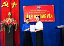 Đồng Dương: chi đoàn Trường Mẫu giáo Bình Trị tự hào có đoàn viên ưu tú được kết nạp Đảng
