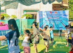 Phường Hương Trà khai giảng lớp dạy bơi miễn phí cho trẻ em có hoàn cảnh khó khăn năm 2026