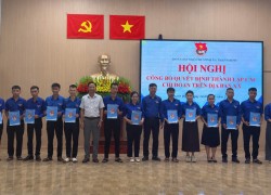 Đoàn xã Thạnh Bình công bố quyết định thành lập các chi đoàn