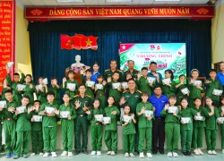 Đoàn phường Điện Bàn phối hợp Ban Chỉ huy Quân sự phường tổ chức chương trình trải nghiệm “Em làm chiến sĩ” năm 2026