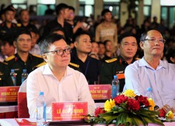 “Vầng trăng chiến sĩ” mang Trung thu đến...