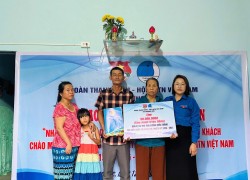 Đoàn xã Thượng Đức bàn giao công trình thanh niên “Nhà hạnh phúc” cho hộ nghèo khó khăn về nhà ở