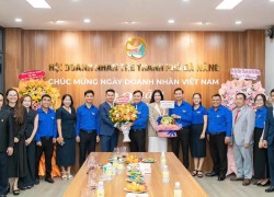 Thành Đoàn Đà Nẵng thăm, chúc mừng Hội...