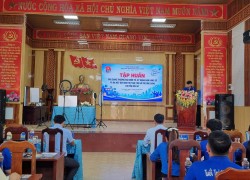 Đoàn xã Duy Xuyên tập huấn ứng dụng thương mại điện tử và ra mắt Đội trí thức trẻ hỗ trợ chuyển đổi số