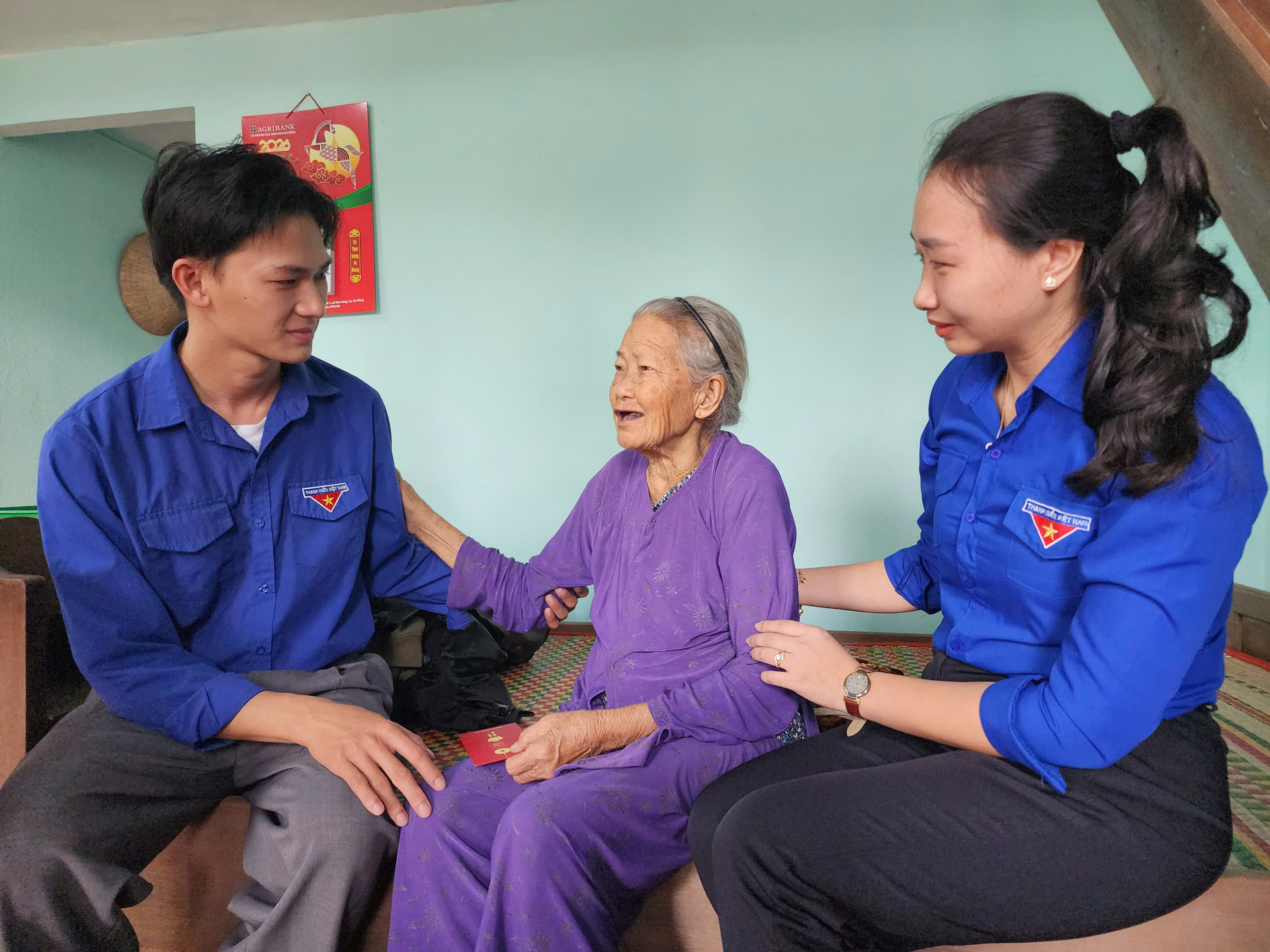 Tuổi trẻ Đà Nẵng thắp lửa Xuân, trao Tết yêu thương