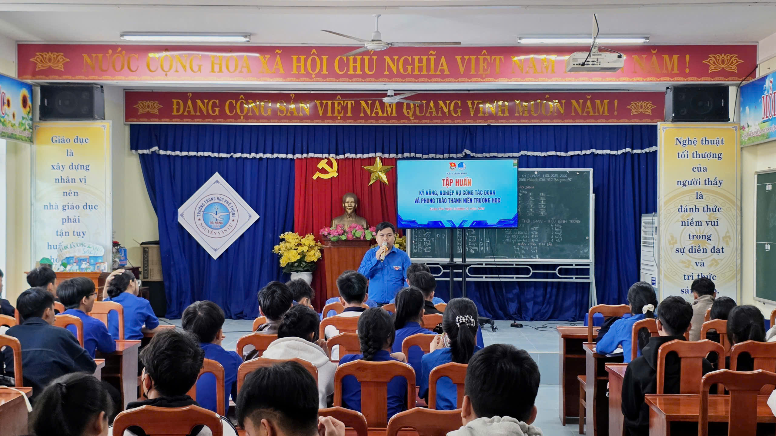 Đoàn xã Xuân Phú tổ chức tập huấn công tác Đoàn và phong trào thanh niên trường học