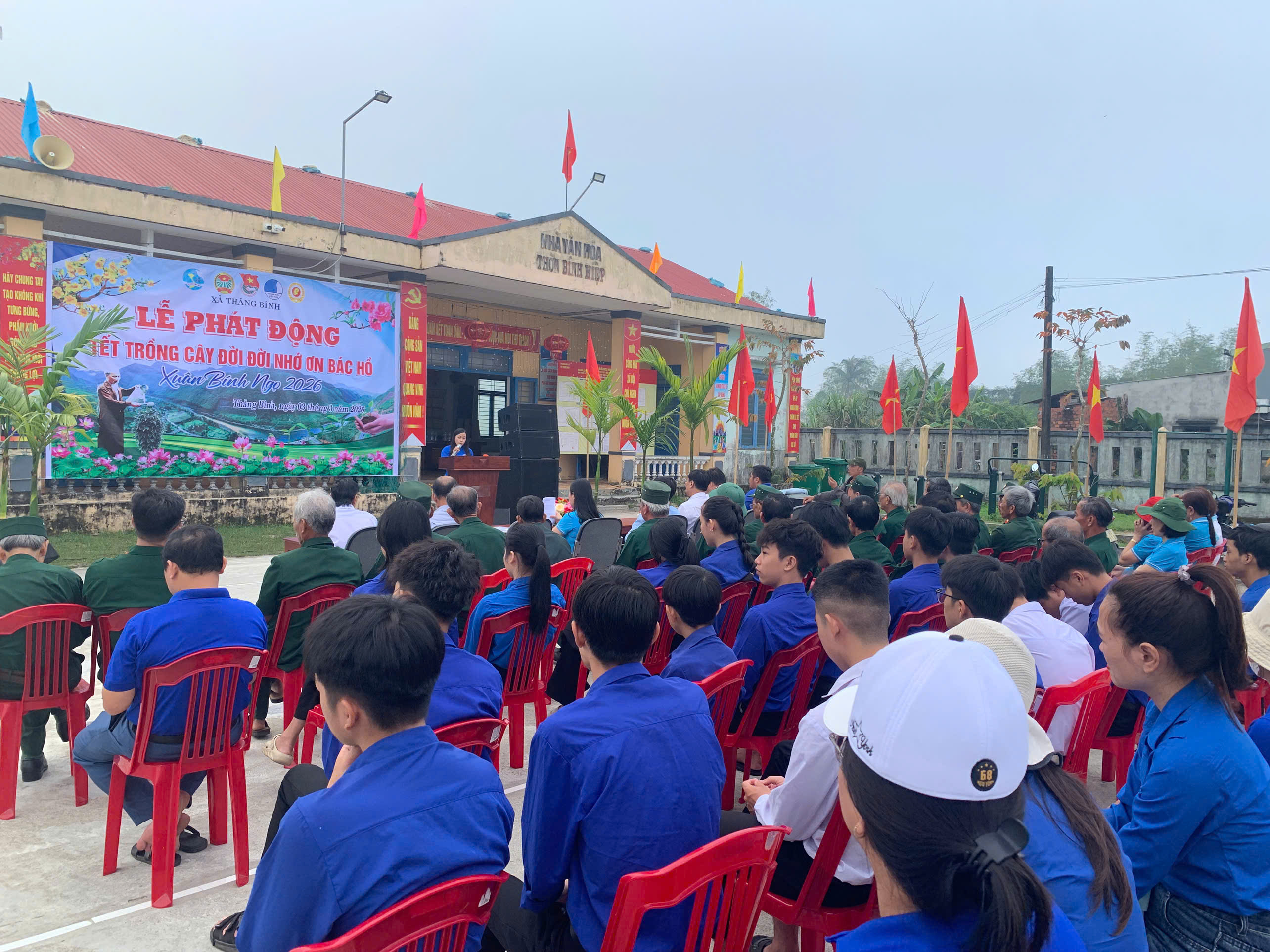 Tuổi trẻ xã Thăng Bình ra quân Tết trồng cây “đời đời nhớ ơn Bác Hồ” xuân Bính Ngọ năm 2026