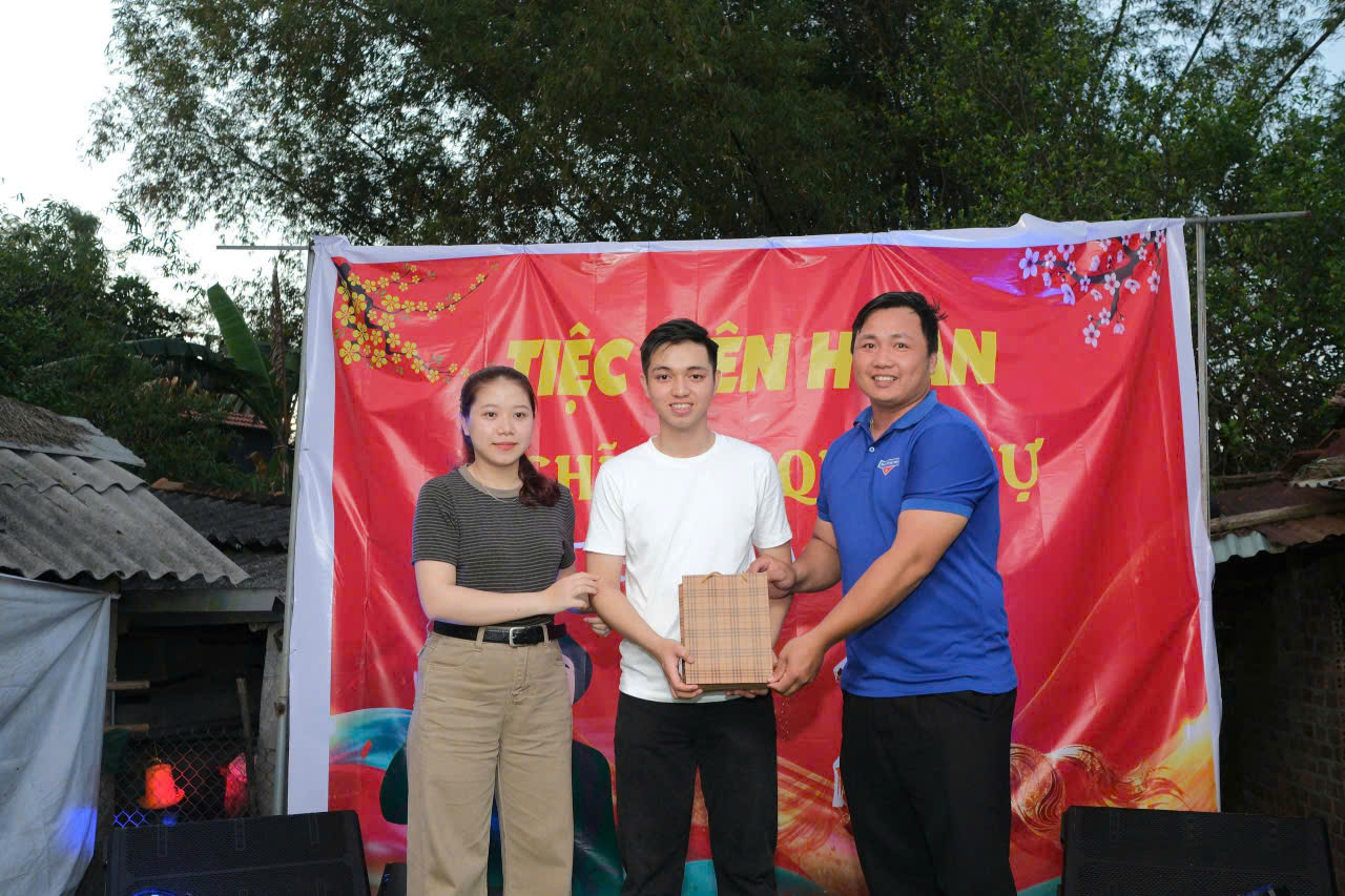 Tuổi trẻ phường Bàn Thạch thăm hỏi, động viên thanh niên lên đường nhập ngũ năm 2026