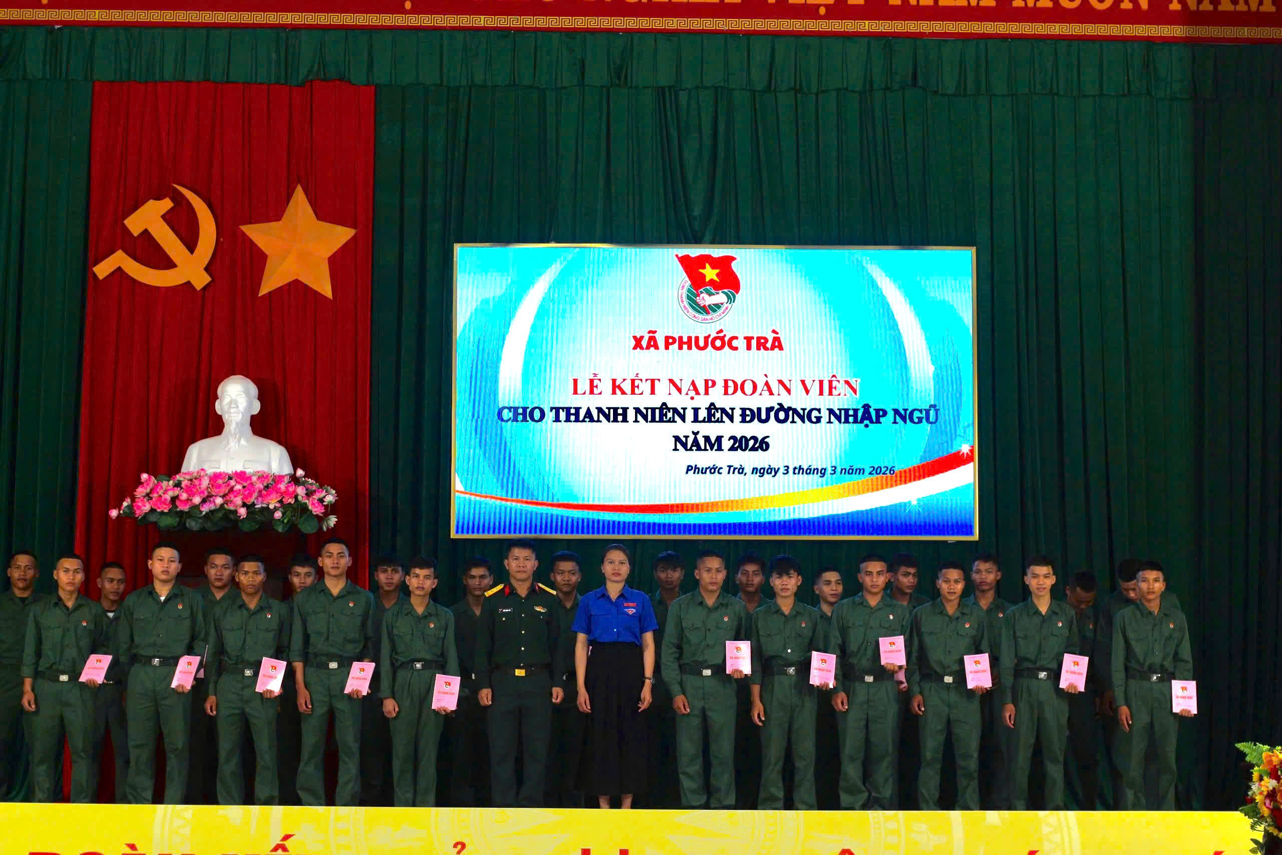 Phước Trà kết nạp 25 thanh niên ưu tú trước ngày nhập ngũ năm 2026
