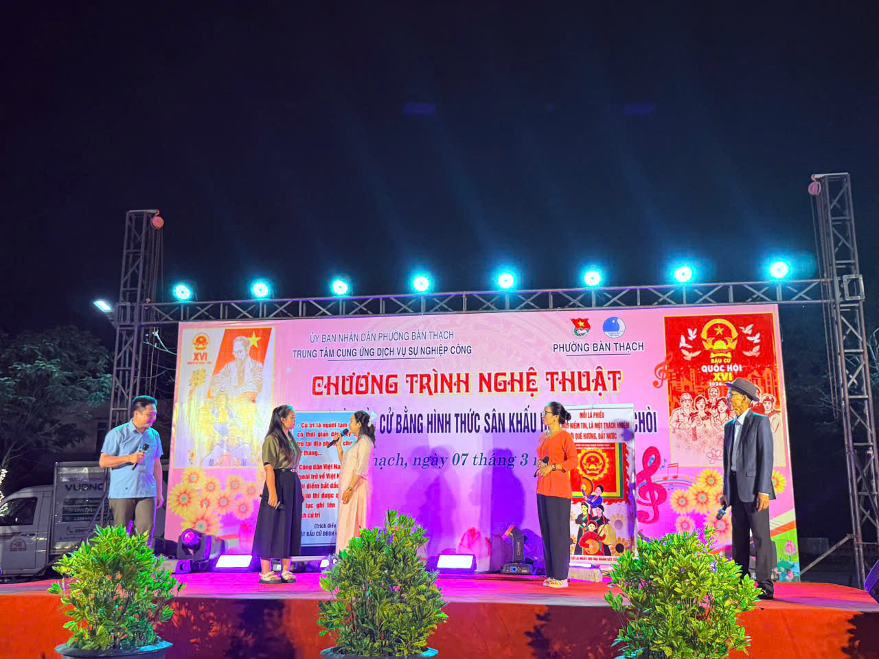 Tuổi trẻ phường Bàn Thạch tổ chức chương trình nghệ thuật tuyên truyền bầu cử bằng hình thức sân khấu hóa dân ca Bài Chòi