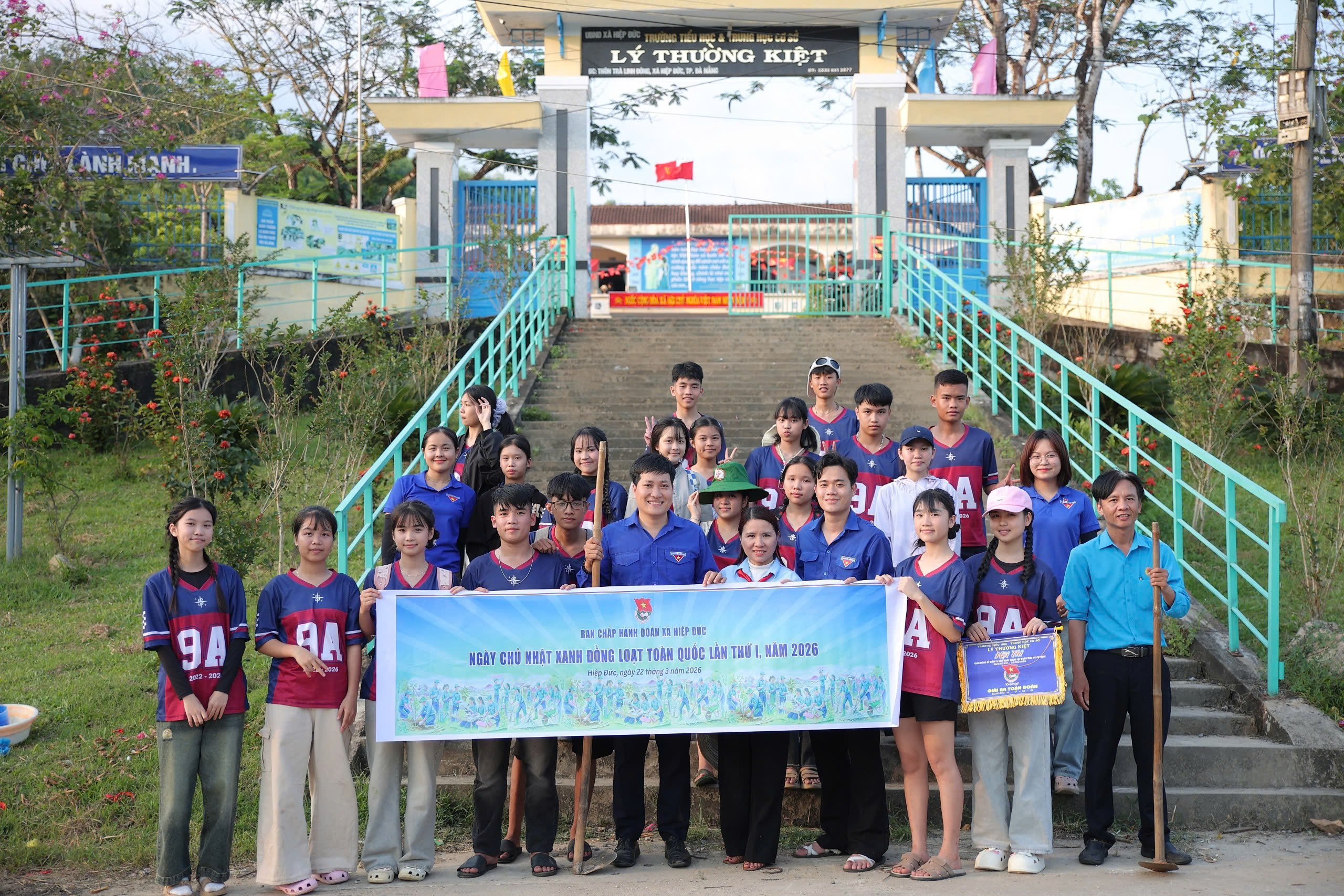 Tuổi trẻ xã Hiệp Đức ra quân hưởng ứng Ngày “Chủ nhật xanh” đồng loạt toàn quốc lần thứ I năm 2026