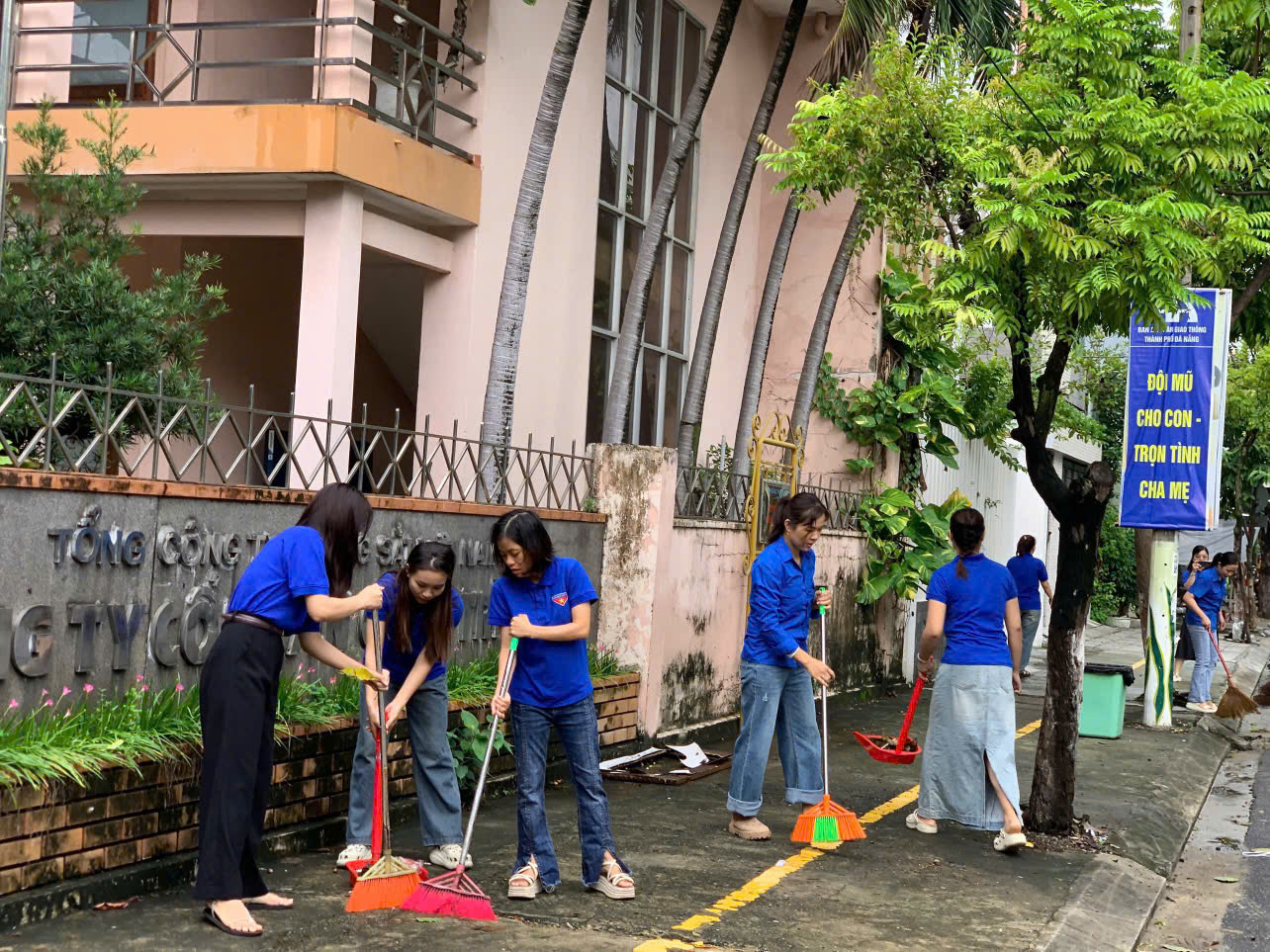 Tuổi trẻ Hải Châu đồng loạt ra quân hưởng ứng Ngày “Chủ nhật xanh” năm 2026