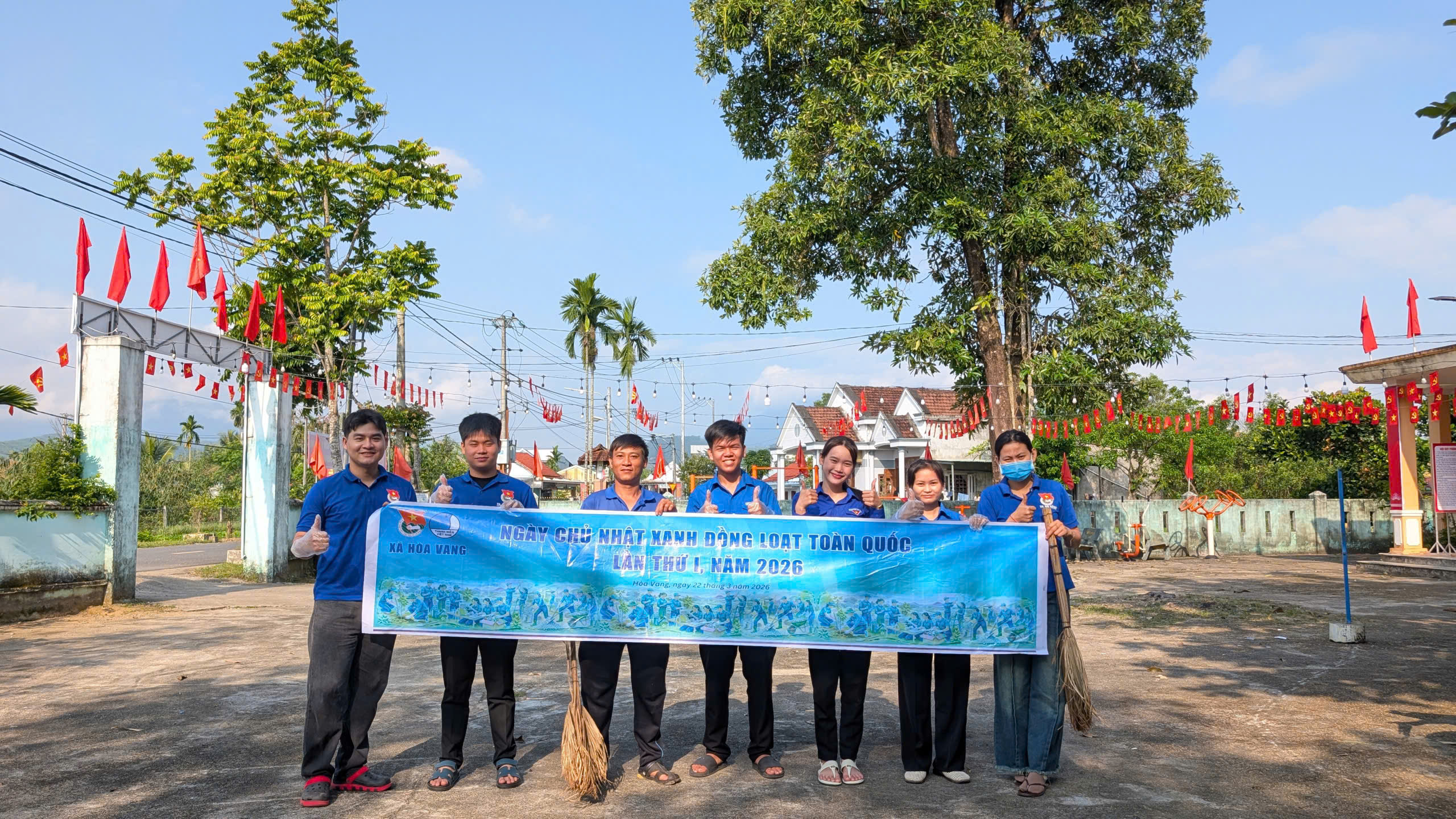 Tuổi trẻ xã Hòa Vang hưởng ứng ngày Chủ nhật xanh năm 2026