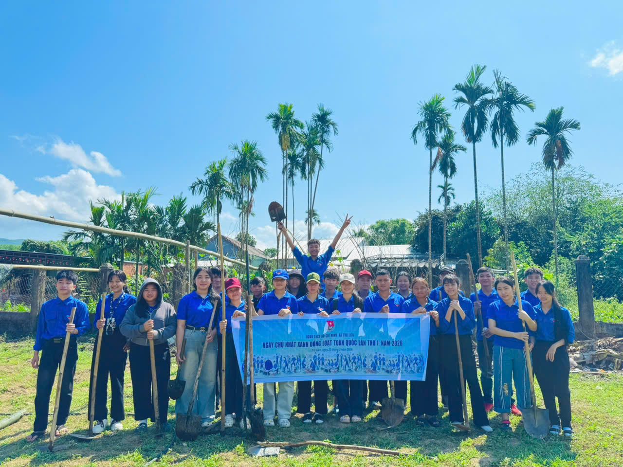 Tuổi trẻ xã Trà Liên sôi nổi hưởng ứng Ngày chạy Olympic và ngày Chủ nhật xanh năm 2026