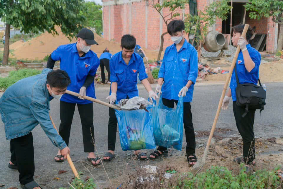 Đoàn phường Điện Bàn Đông ra quân Chủ nhật xanh lần thứ I năm 2026
