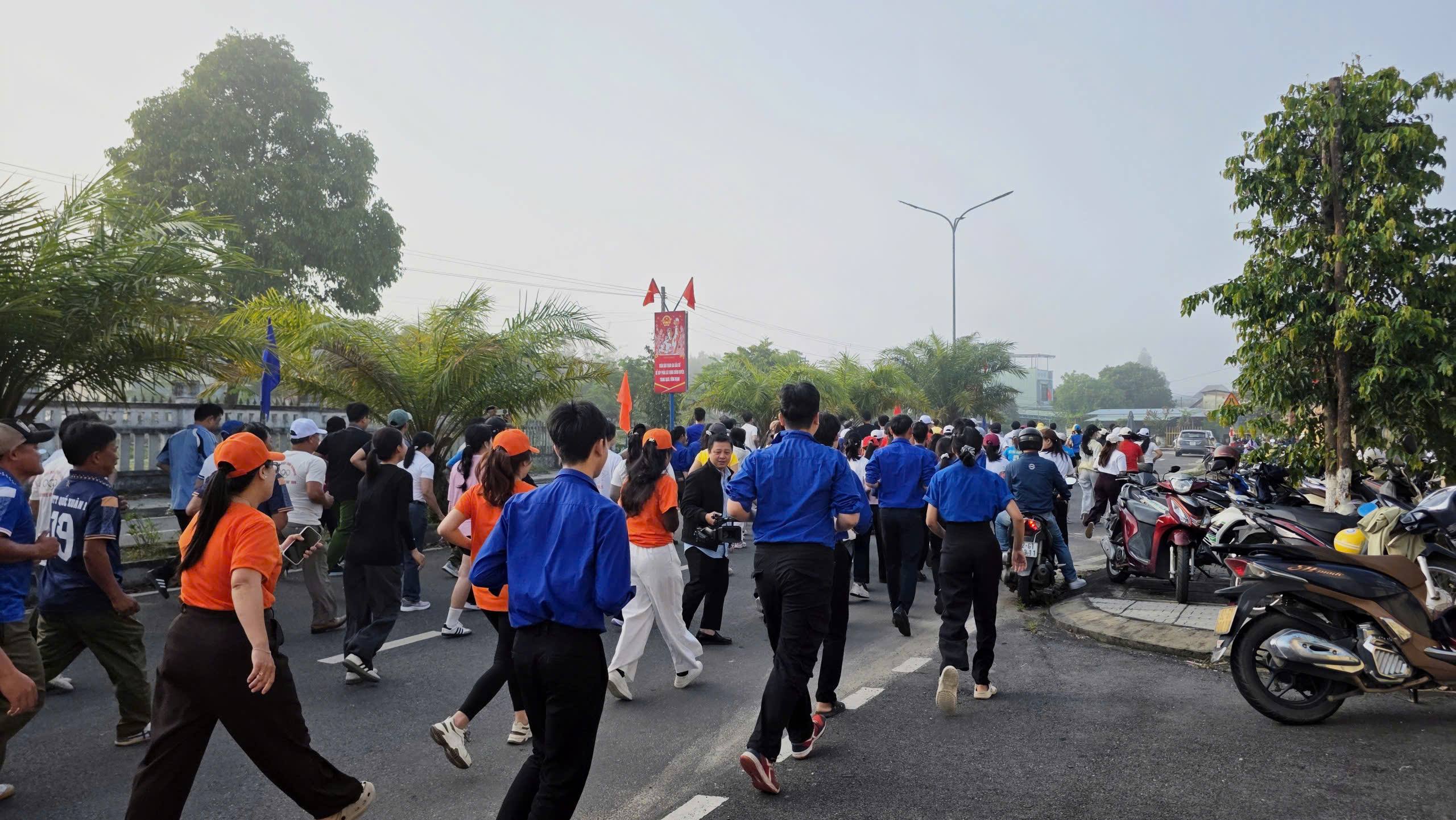 Tuổi trẻ Xuân Phú sôi nổi tham gia ngày chạy Olympic gắn với ra quân Chủ nhật xanh đợt 1 năm 2026