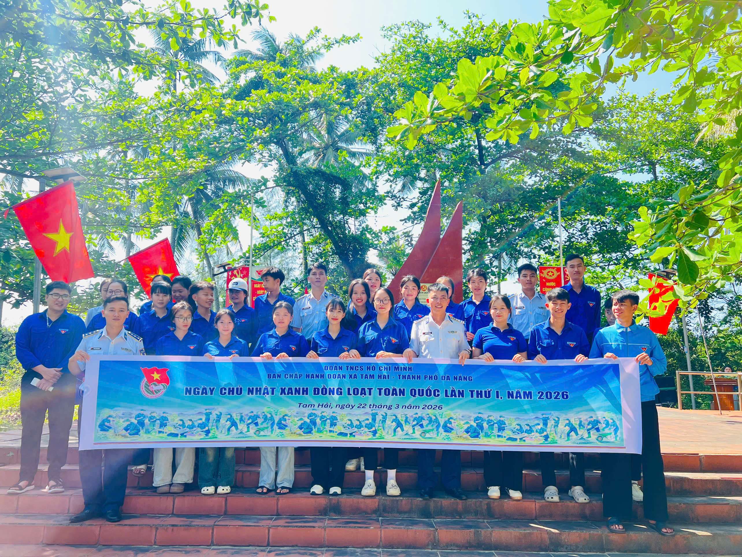 Tuổi trẻ xã Tam Hải ra quân Chủ nhật xanh tại di tích Chi bộ Quảng Ánh Minh