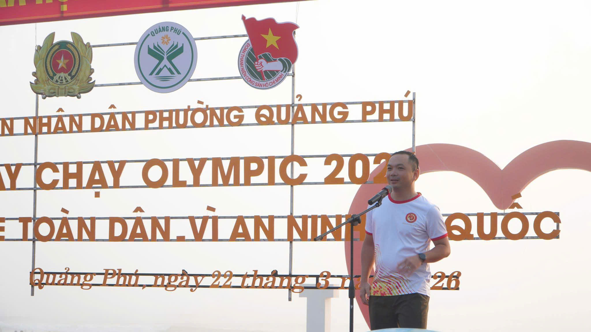 Hơn 500 vận động viên tham gia ngày chạy Olympic vì sức khỏe toàn dân năm 2026 tại phường Quảng Phú