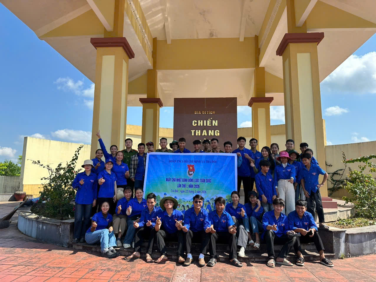 Tuổi trẻ xã Trà Đốc sôi nổi tham gia ngày chạy Olympic gắn với Chủ nhật xanh năm 2026